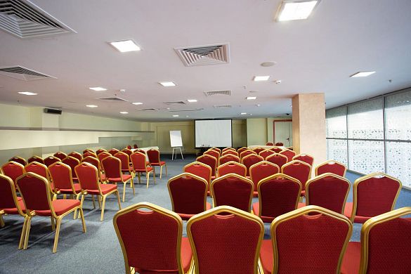 Малый конференц-зал  «Адель Кутуй»