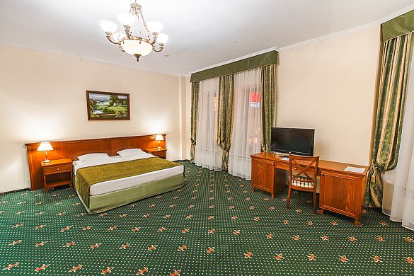 JUNIOR  SUITE (HALF-LUX) WITH ONE KING SIZE DOUBLE BED